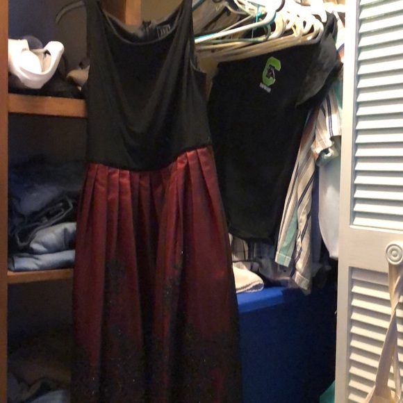 Dress - Picture 1 of 1